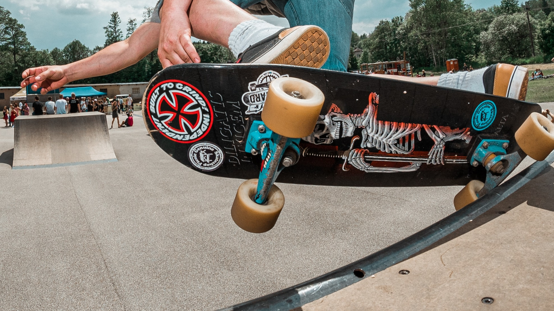 Skateboard